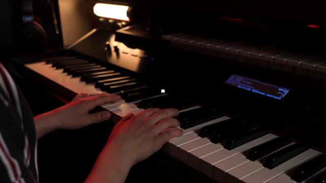 Keyscape vs Roland V-Piano (NO TALKING) смотреть онлайн