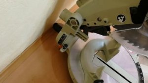 Торцовочная пила Makita ls 1040