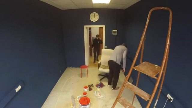 Майские выходные. Покраска стен в офисе. смотреть онлайн