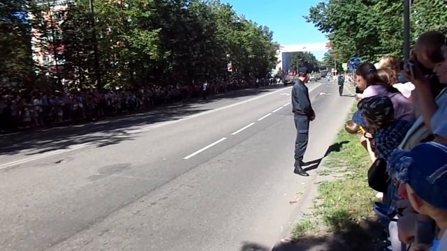Копия видео "Военный парад в честь 850 летия Великих Лук." смотреть онлайн