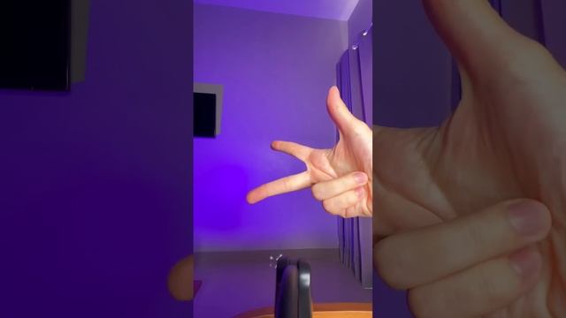 КАК РАЗРЕЗАТЬ И ВОССТАНОВИТЬ КУПЮРУ (ФОКУС) #shorts смотреть онлайн