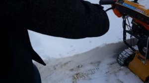 Снегоуборщик на гусеницах RedVerg RD-370-13TE