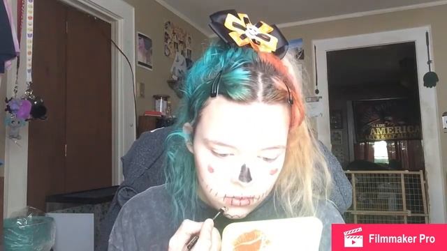 Matching My Makeup To My Facemask| InHalloweenWeTrust Challenged Me смотреть онлайн