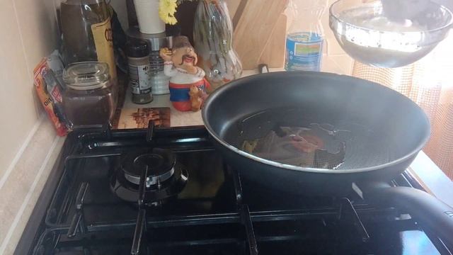 Свиные битки в особенном кляре+соус.Проще простого)?@Nataliecooks