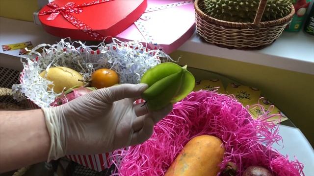 Экзотические фрукты в подарок на 14 февраля - День всех влюблённых! смотреть онлайн