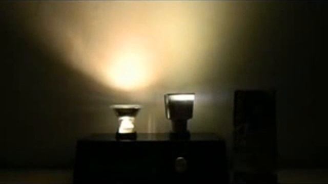 Kosnic 7W GU10 Comparison with 50W Halogen смотреть онлайн