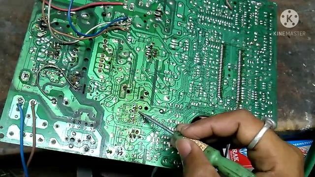 Horizontal line problem in China Crt tv kit. // Critical Horizontal line fault repair. смотреть онлайн