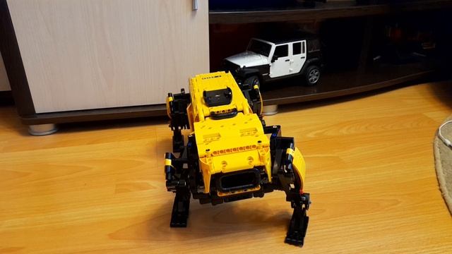 Обзор сборной модели робо собаки от MOULD KING смотреть онлайн