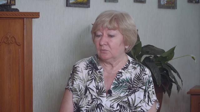 ИГЛА, НИТКА И ТКАНЬ: СКОЛЬКО НА ЭТОМ МОЖНО ЗАРАБОТАТЬ? | #ProБыть ВЫШИВАЛЬЩИКОМ смотреть онлайн