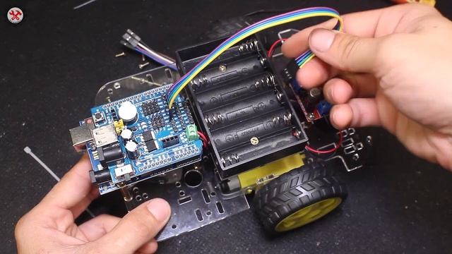 Сборка Bluetooth робота RoboCar-3 на Arduino UNO смотреть онлайн