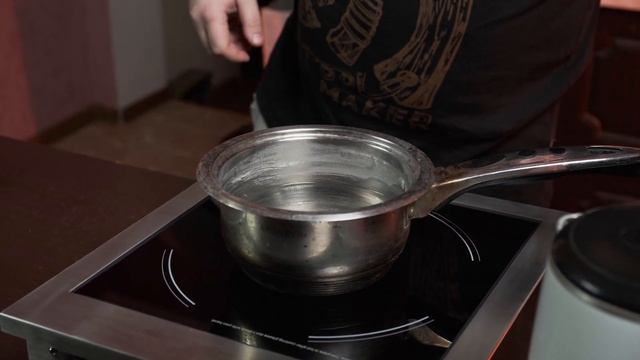 Лучшая помощница на кухне | ОБЗОР индукционной плиты IPLATE ALINA 3500 #Iplatealina3500 смотреть онлайн