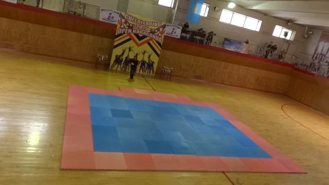 Majorette - Tori смотреть онлайн