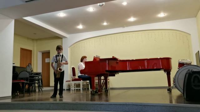 "Андантино" А.Хачатурян ( саксофон) смотреть онлайн