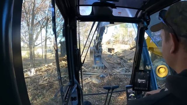 Lets Tear Down The Old House! смотреть онлайн