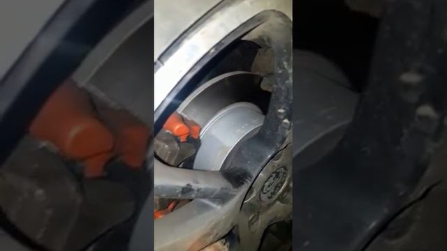 Болтается тормозной диск ауди 100 45 смотреть онлайн