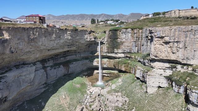 Водопад Тобот. Дагестан.
