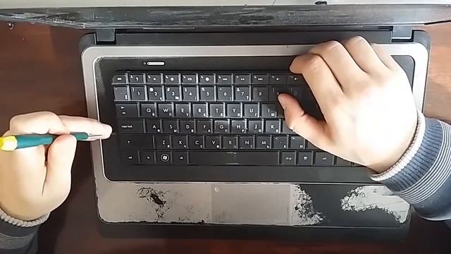 Как разобрать ноутбук Hewlett Packard (HP) 630/635 ? Чистка от пыли. Замена термопасты. смотреть онлайн