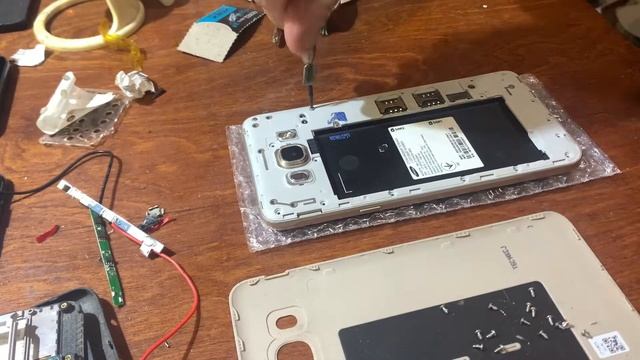 Samsung Galaxy J7 (2016) SM-J710FN как разобрать смотреть онлайн