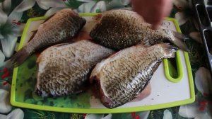 КАРАСЬ ЗАПЕЧЕННЫЙ в ДУХОВКЕ с луком, лимоном, специями. Рыба в духовке. ВКУСНЯТИНА!