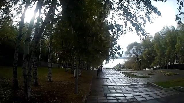 КАК СЪЕЗЖАТЬ ПО ЛЕСТНИЦАМ?! смотреть онлайн