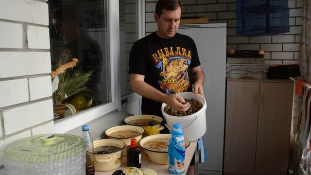 Приготовление зерновых для рыбалки на карпа и амура смотреть онлайн