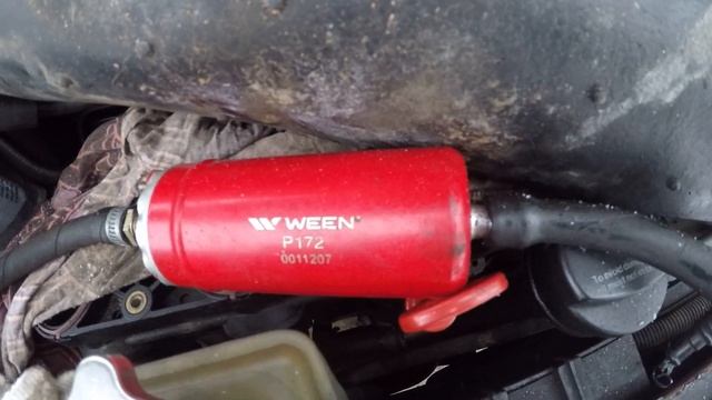 Мерседес Вито Как слить топливо из бака.Назначение топливных магистралей на фильтре. смотреть онлайн