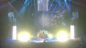 Timbaland -The Way You Are (live on swarovski fashion)