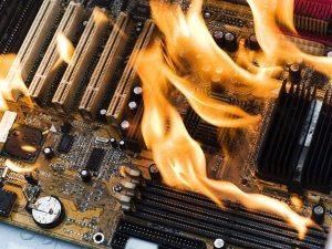 На китайской материнской плате сильно греется VRM! Что делать.