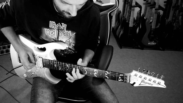 My Ibanez Jem is sad... смотреть онлайн