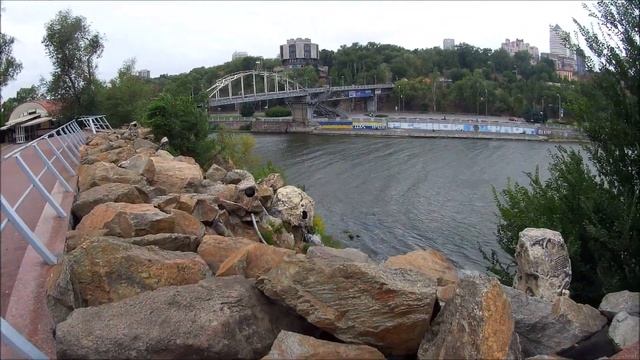 Ч.1 Первый раз в Днепре Погода не радует загоняет согреться и выпить чашечку кофе