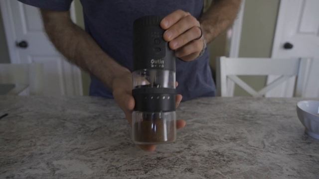 Outin Portable Electric Coffee Grinder: Simple and Effective Design смотреть онлайн