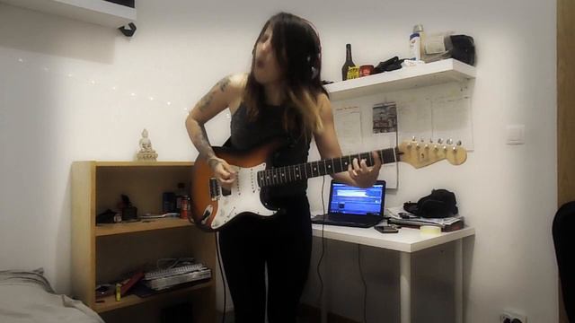 Paola Patiño // Freaky Friday, Take Me Away Guitar Solo Cover смотреть онлайн