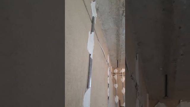 Як вирівняти стіни гіпсовою штукатуркою