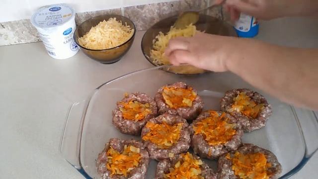 СТОЖКИ ИЗ ФАРША ПОД ШУБОЙ В ДУХОВКЕ. смотреть онлайн