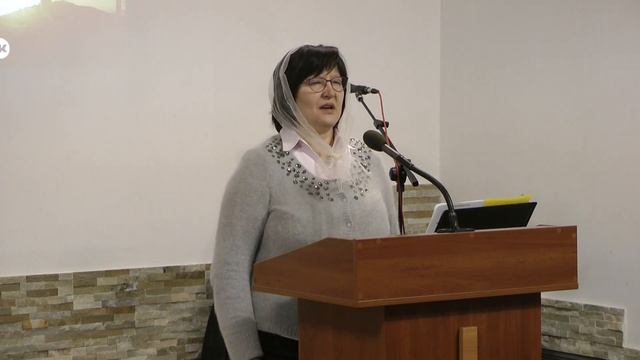 Окутанная дымкой голубой, Плыла земля в космическом просторе.. А на земле – болезни, слёзы, горе... смотреть онлайн