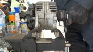 Замена обгонной муфты генератора на VW Sharan 1,9 TDI. Generatorfreilauf  wechseln.