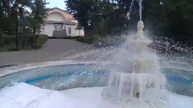 Пена в фонтане смотреть онлайн