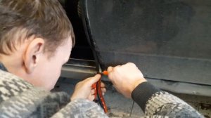 Лента уплотнитель на двери приоры.