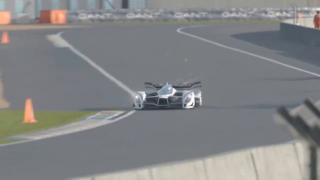 Buying McLaren P1 GTR ’16 смотреть онлайн