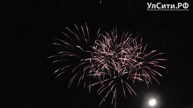 Салют на 9 Мая в Ульяновске 2013 смотреть онлайн