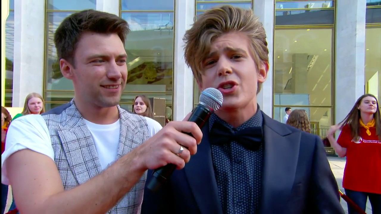 VIII Всероссийская премия "Выпускник-2018". Красная дорожка смотреть онлайн