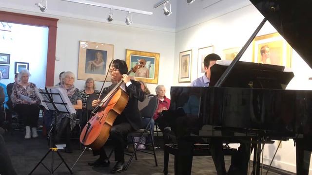 Luke Kim and Scott Meek play Kapustin Burlesque (1997) смотреть онлайн