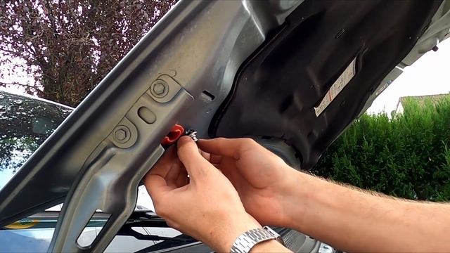 Installer Verins de Capot - FIAT BRAVO 2 - DELTA 3 - Hood Lift Support Strut ? Meca Maniaque ? смотреть онлайн