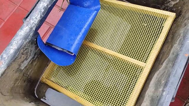 Как сделать скиммер для очистки пруда своими руками // SKIMMER DIY смотреть онлайн