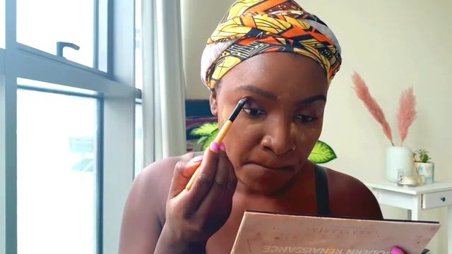 QUICK AND EAST MAKEUP TUTORIAL смотреть онлайн