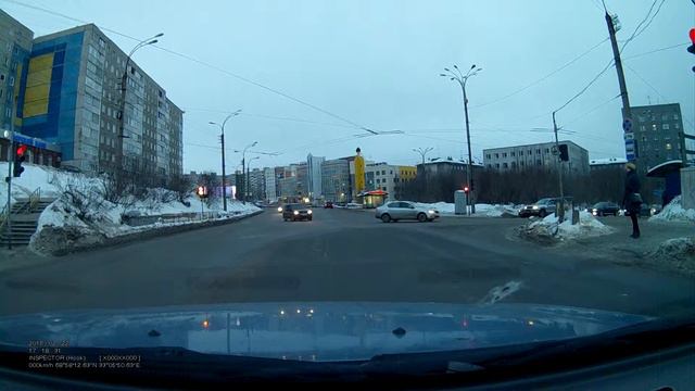 Автомобильный видеорегистратор INSPECTOR HOOK. смотреть онлайн