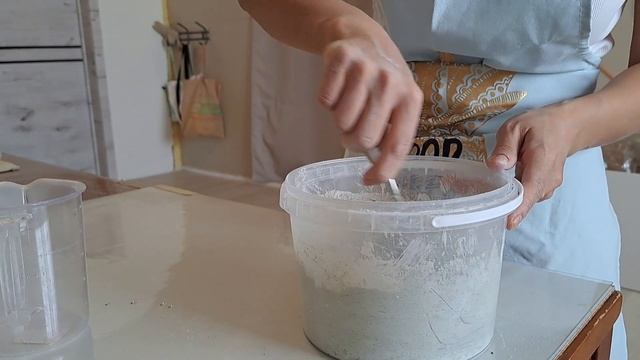 Бетонные горшки своими руками | Заливаю бетон в силиконовые формы #ручнаяработа #бетон #handmade смотреть онлайн