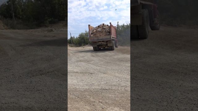 Щебень. #кщз #щебень #щебенка #щпс #волгоград #карьер #купитьщебень #щебеньоптом #доставкащебня смотреть онлайн