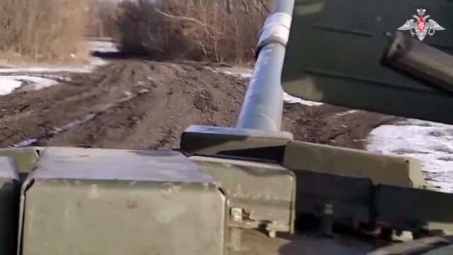 Боевая работа экипажа танка Т-62М ВВО в зое СВО смотреть онлайн