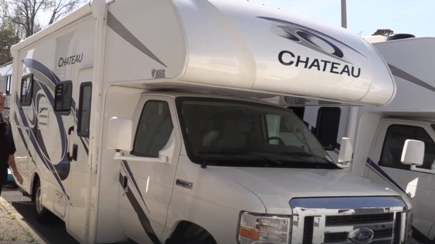 Самый продаваемый в США автодом Thor Chateau 22E. Почему без бортового генератора уже нельзя смотреть онлайн